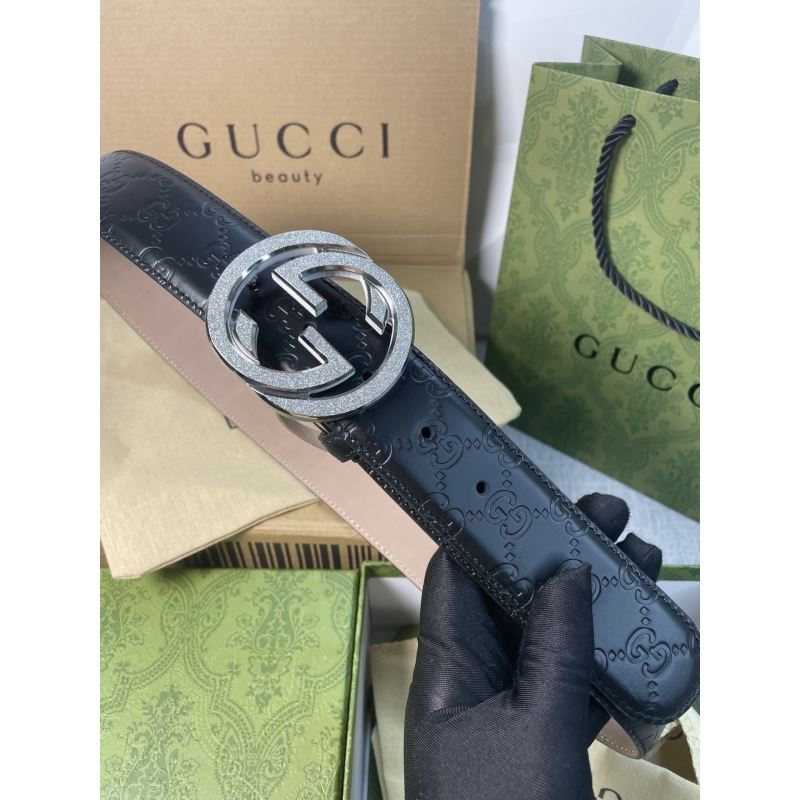G*u*i belts
